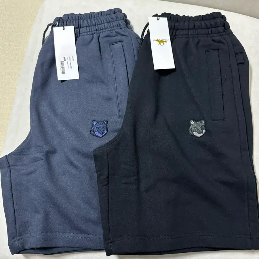 메종키츠네 반바지 블랙/네이비 (S)