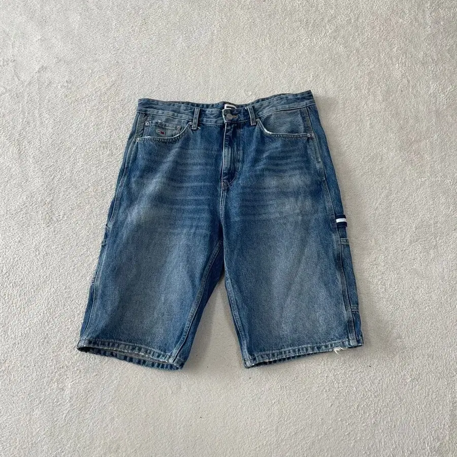 34 타미힐피거 카펜터 버뮤다 데님팬츠 반바지 쇼츠