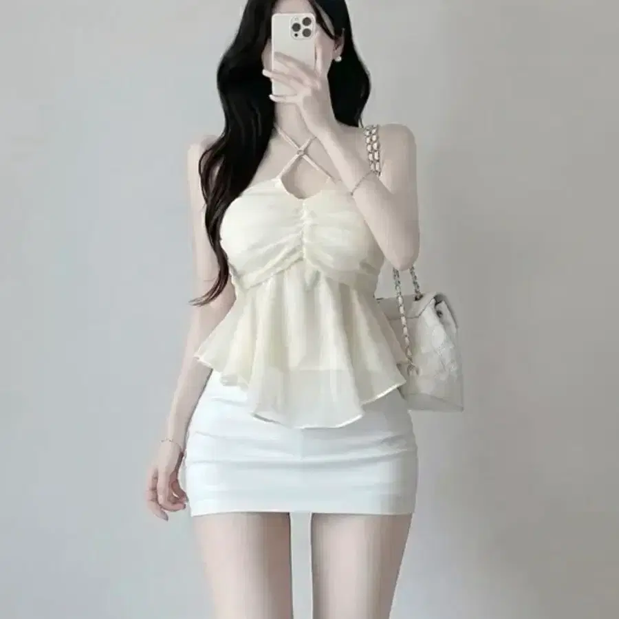 홀터넥 셔링 블라우스
