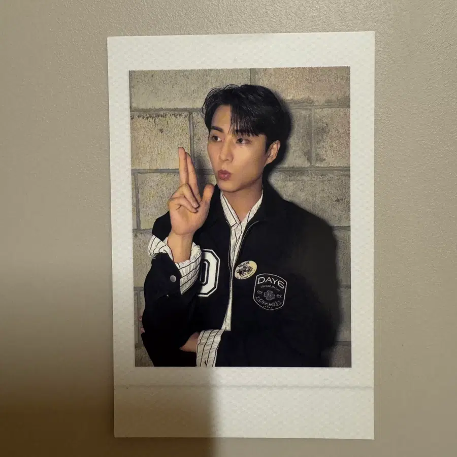 데이식스 데니멀즈 팝업스토어 폴라로이드 영케이