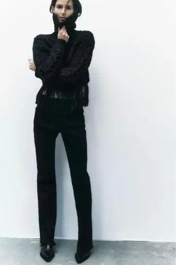 인기 완판템! ZARA 프린지 니트 하이넥 M