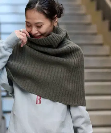 새상품급 [ JOURNAL STANDARD ] 울 와이드 리브 넥워머 카키