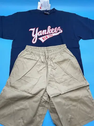 미사용 MLB 한정판 NewYorkYankees 티셔츠 하프 팬츠 세트 M