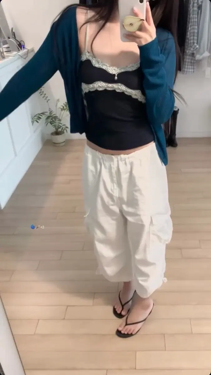 (새상품)누아누아 린넨 브이 가디건