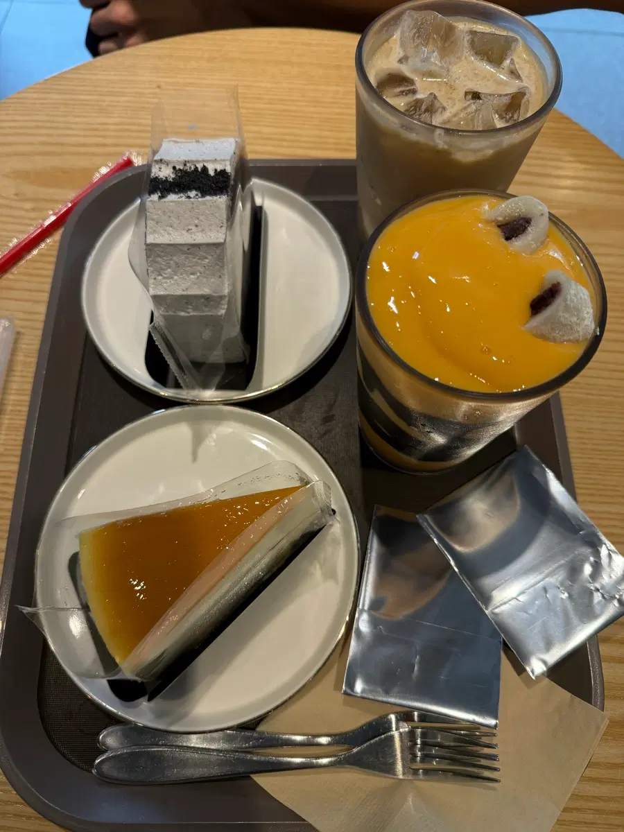 할리스 리센느 제나2리브1원이1 보유중, 미나미,메이 구해요