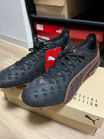 새상품 PUMA 킹 SPECIAL EDITION 28cm