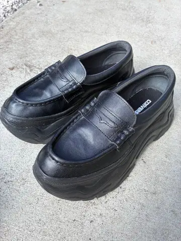 새상품급 CONVERSE 청키 로퍼 가죽 통굽