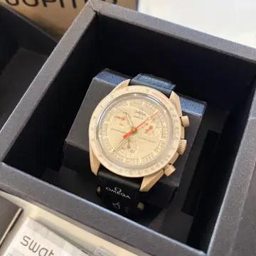 OMEGA x SWATCH 미션 투 주피터