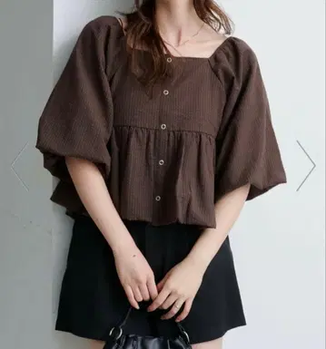 kastane 벌룬 7부 소매 블라우스 브라운