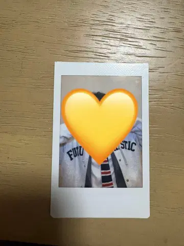 후쿠다 아유타 폴라로이드
