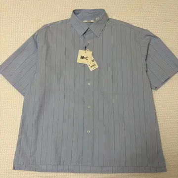 새상품 [UNIQLO:C] 블루 스트라이프, 반팔 셔츠, M size