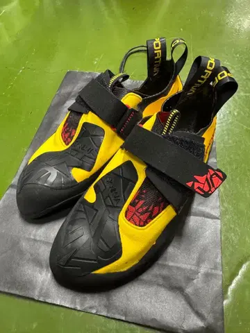 LA SPORTIVA SKWAMA 클라이밍 신발 EU41.5