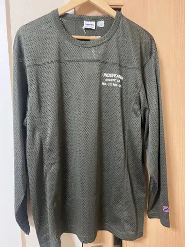 UNDEFEATED 메쉬 티셔츠 카키 M 사이즈