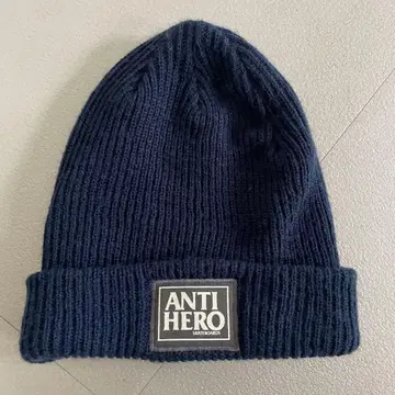 ANTI HERO 프리 사이즈 네이비 비니