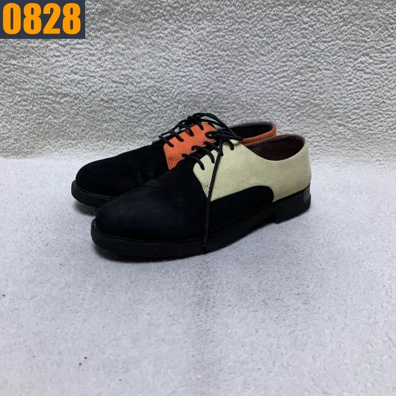 230 캠퍼 스니커즈
