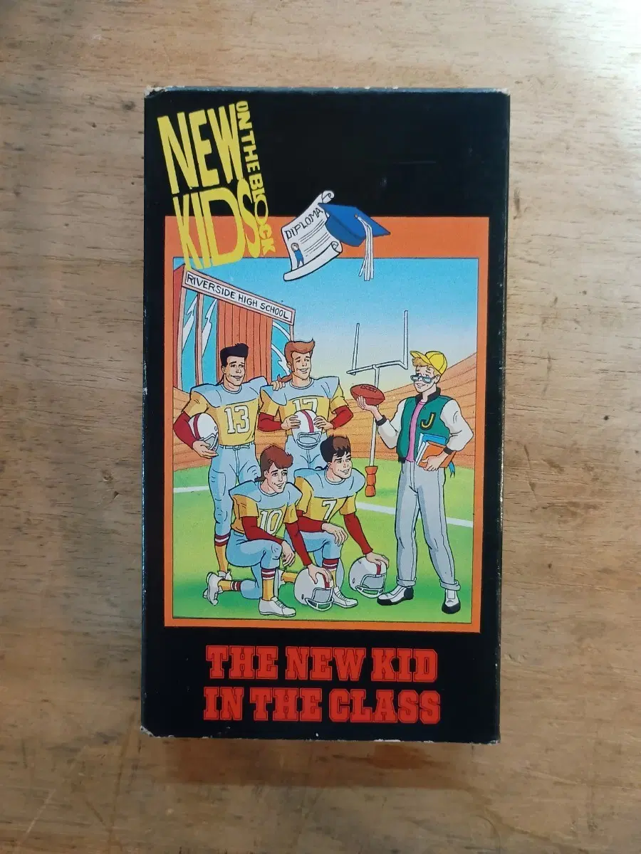 1990년 출시된 인기 보이밴드 뉴 키즈 온 더 블록 애니메이션 시리즈 VHS 비디오 테이프