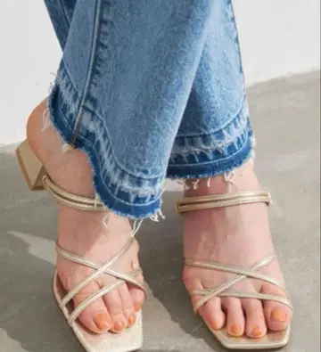 르 탈론 3.5cm 스퀘어 2WAY 샌들 골드 M