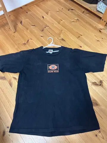 SKUNK WEAR T셔츠 블랙