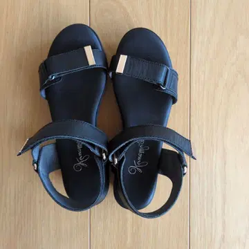 카네마츠 스포츠 샌들 블랙 23.5cm