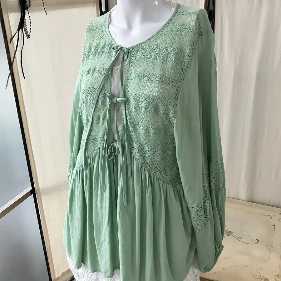 mint core lace blouse set