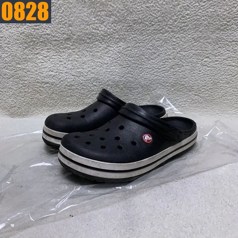 260 CROCS 크록스 슬리퍼 스니커즈