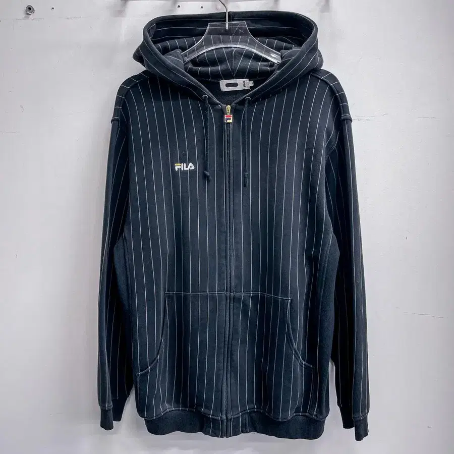 휠라 올드스쿨 스트라이프 후드 집업 (국내 L) AF980