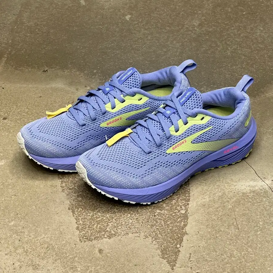브룩스 리벨 6 (Brooks Revel 6) 250사이즈