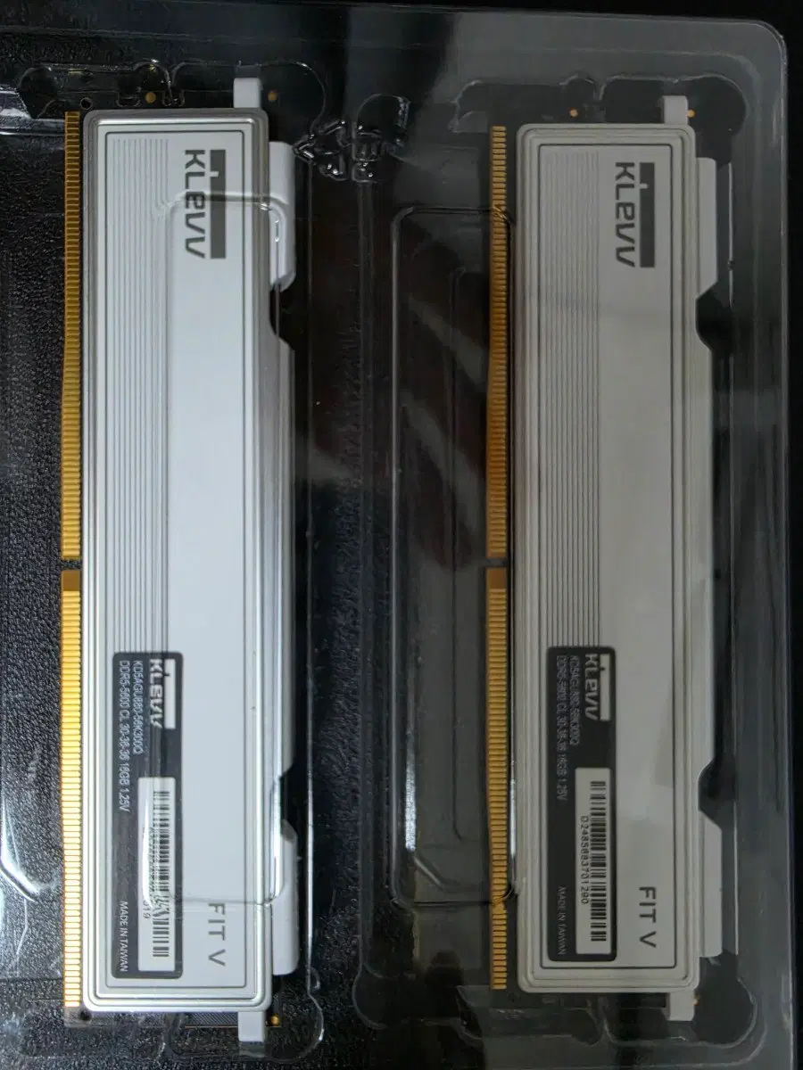 KLEVV DDR5 16GB 2개 팝니다