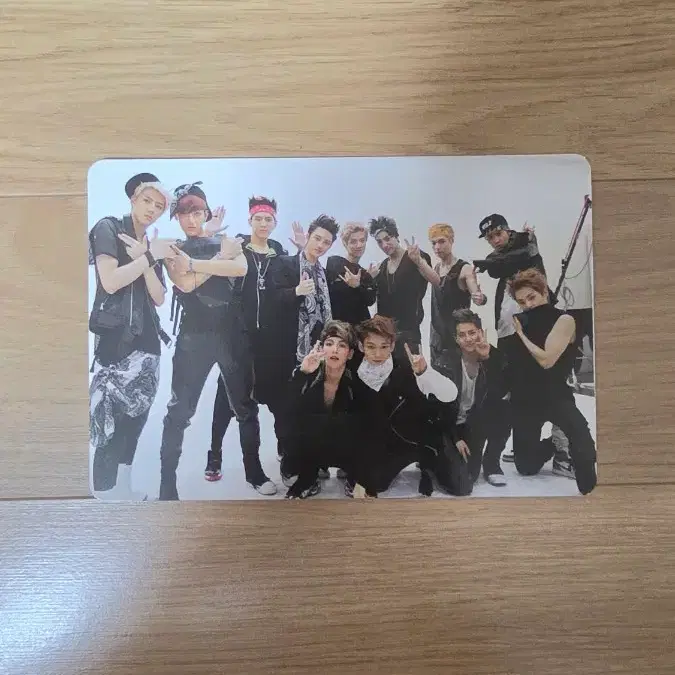 으르렁 엑소 단체사진 엽서