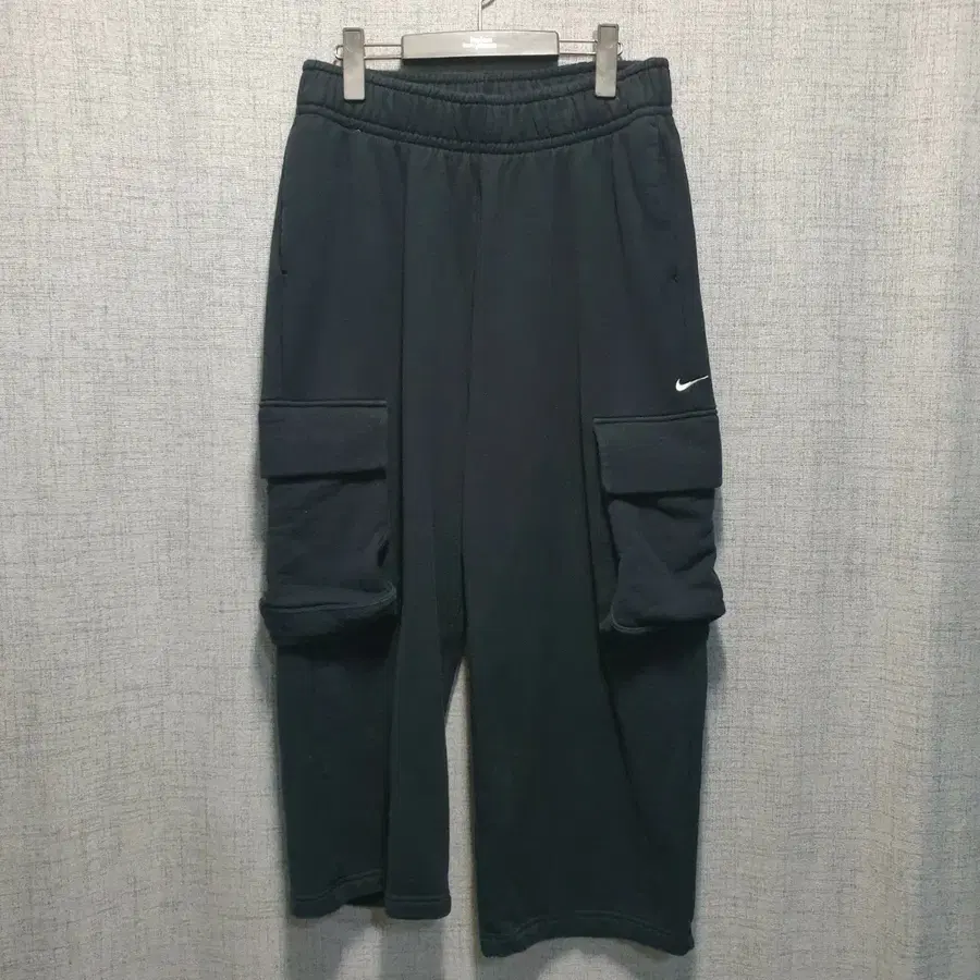 나이키 스우시 와이드 트레이닝 카고 팬츠