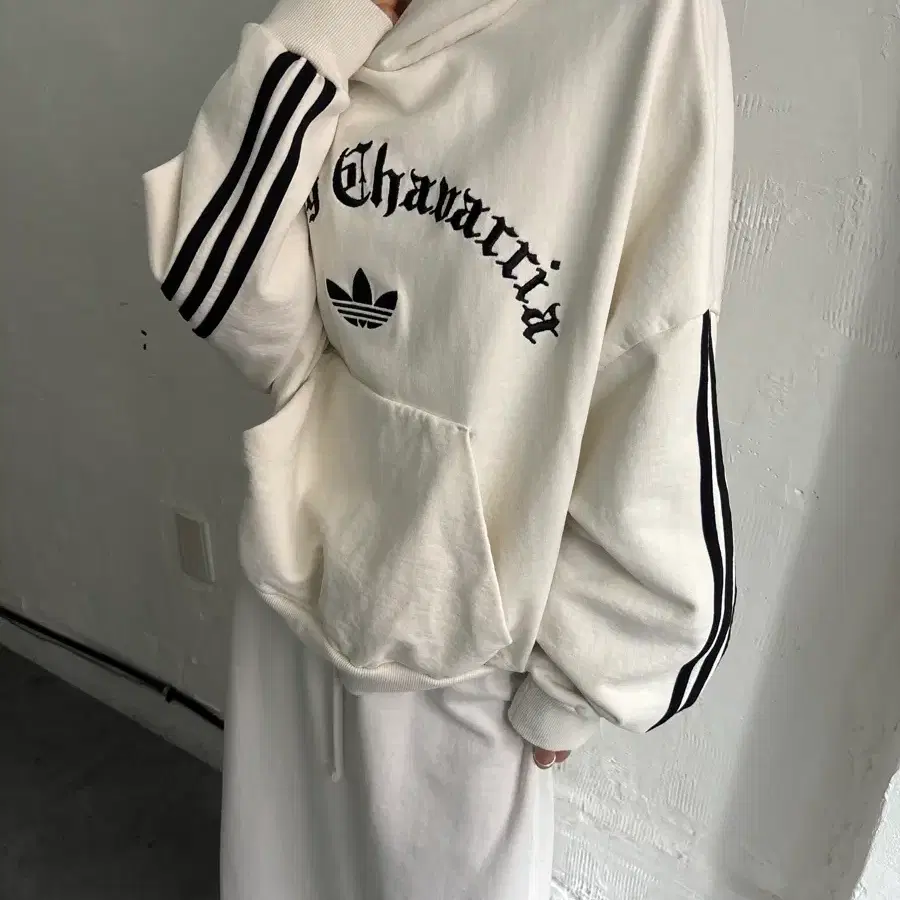 Adidas 아디다스 x 윌리 차바리아 헤비웨이트 후드티