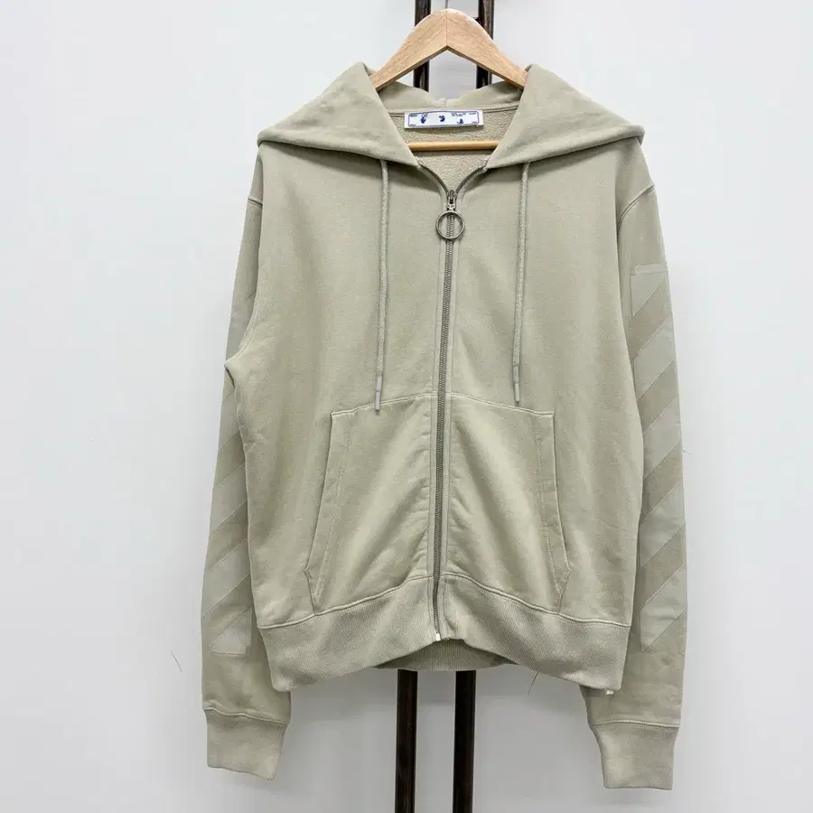 [M]오프화이트 에로우 후드집업