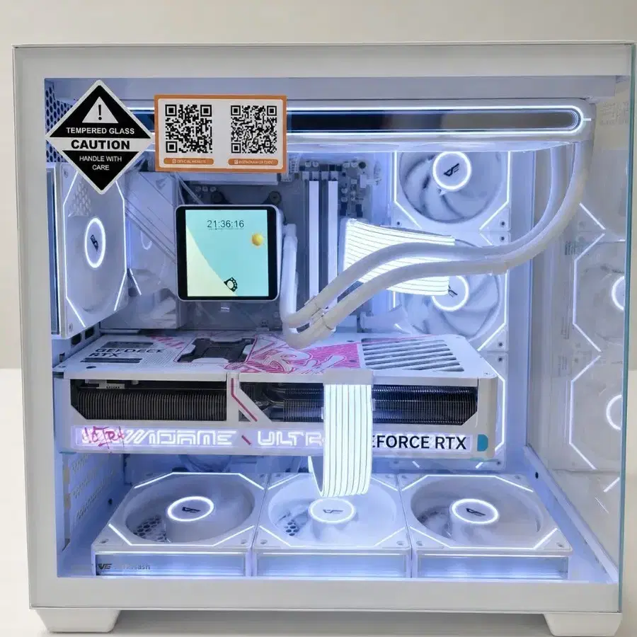 라이젠7 9800X3D RTX5080 화이트신품PC