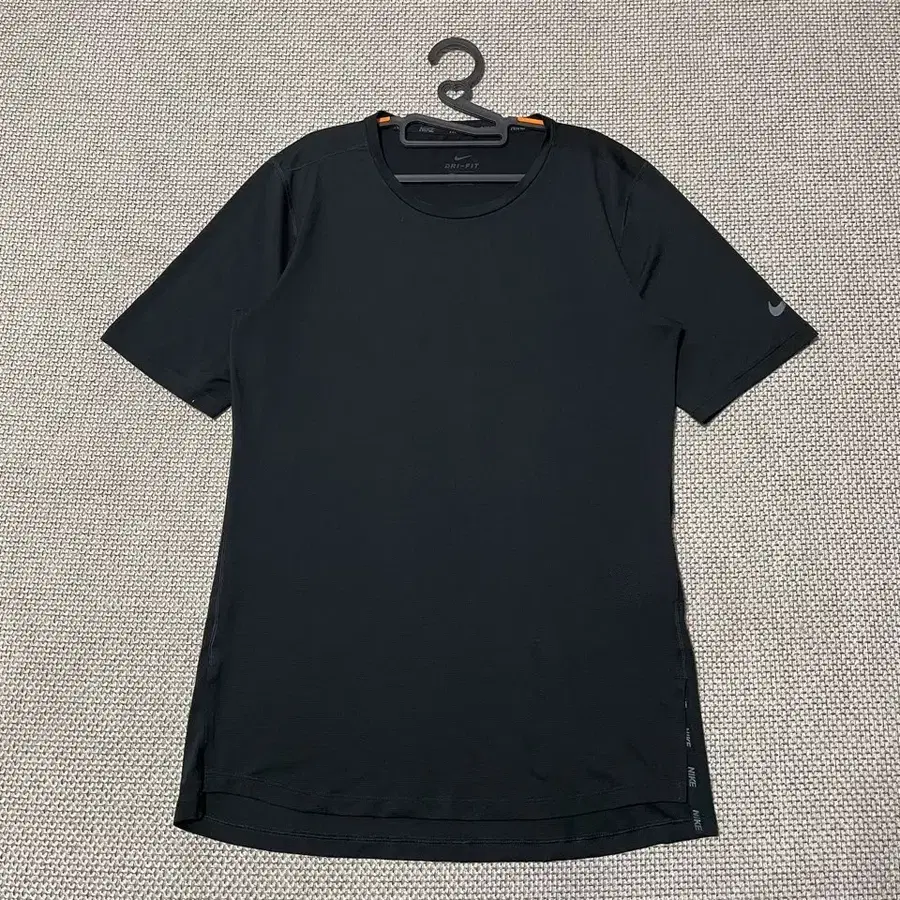 L 나이키 기능성 반팔티 B.7818