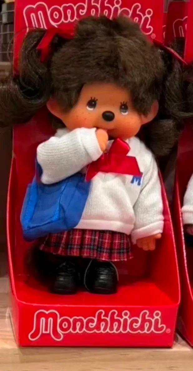 여고생 몬치치 신상