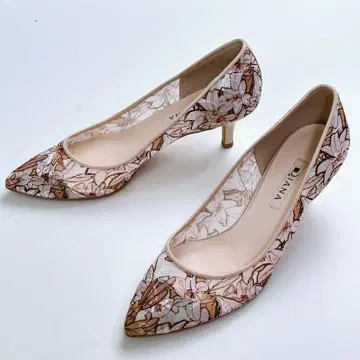 새상품급 DIANA 다이애나 펌프스 스틸레토 꽃무늬 레이스 24.0cm