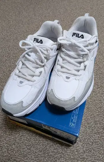 FILA 스니커즈 화이트 x 그레이