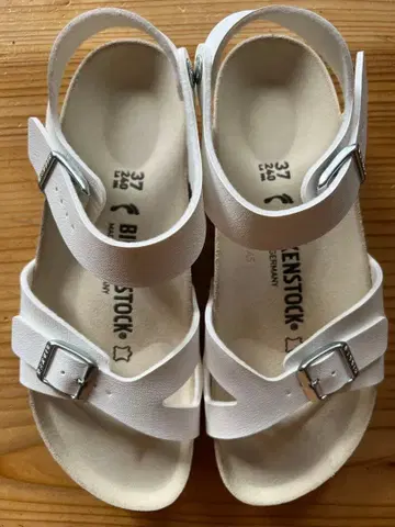 BIRKENSTOCK 화이트 샌들 24cm