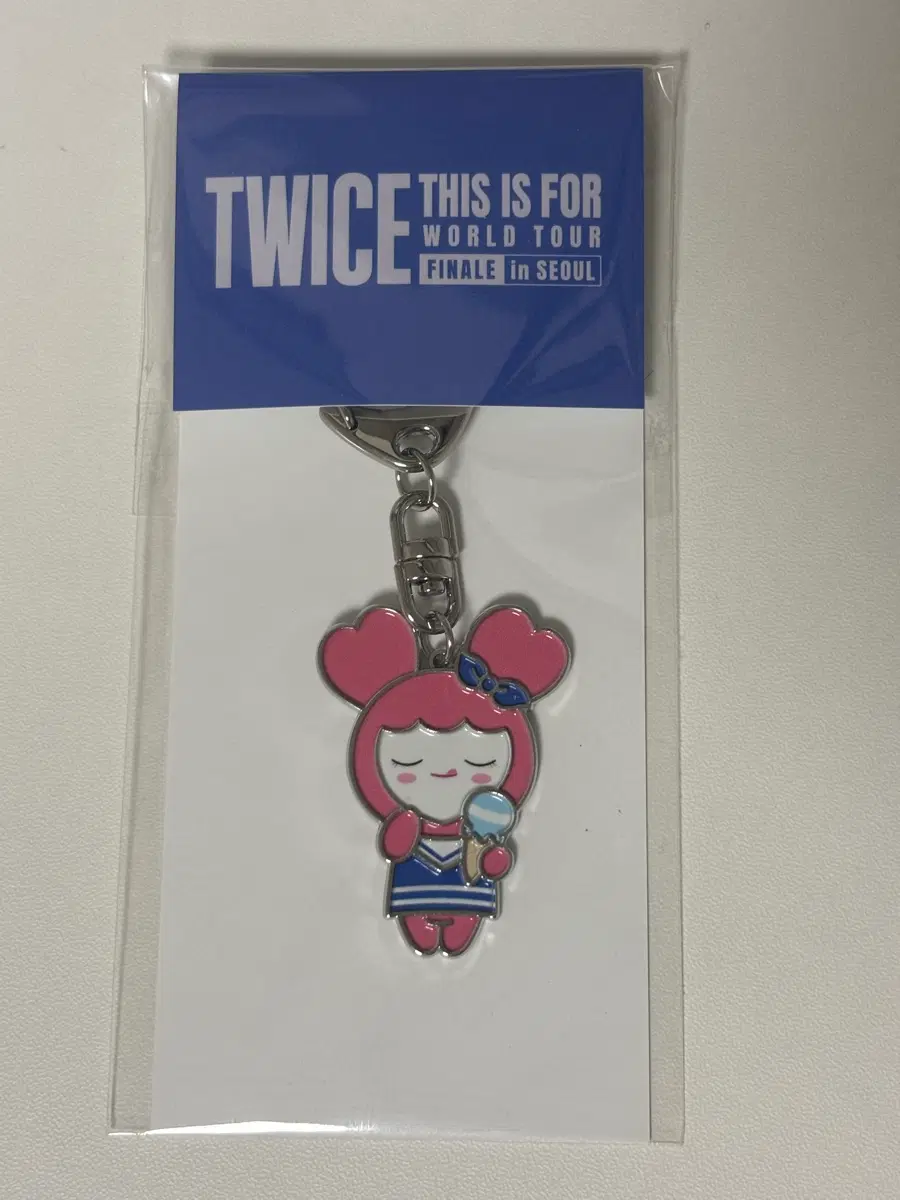 트와이스 모모 메탈 키링 마린 모부리