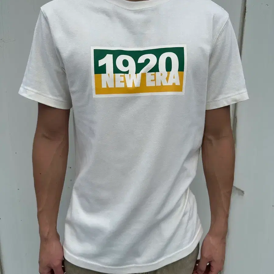 New Era 뉴에라 'Originators' 커스텀 자수 반팔 티셔츠