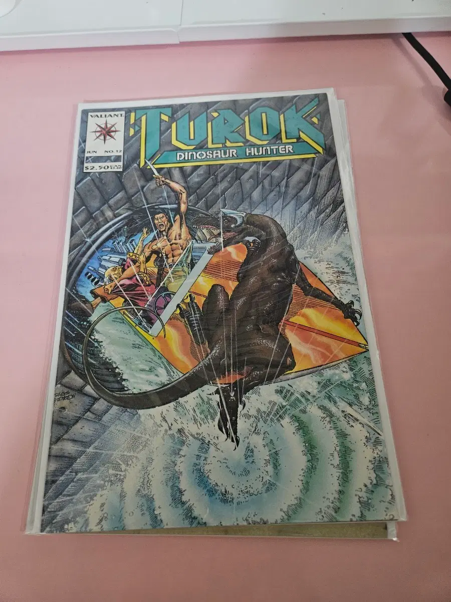 T / Turok: Dinosaur Hunter #12