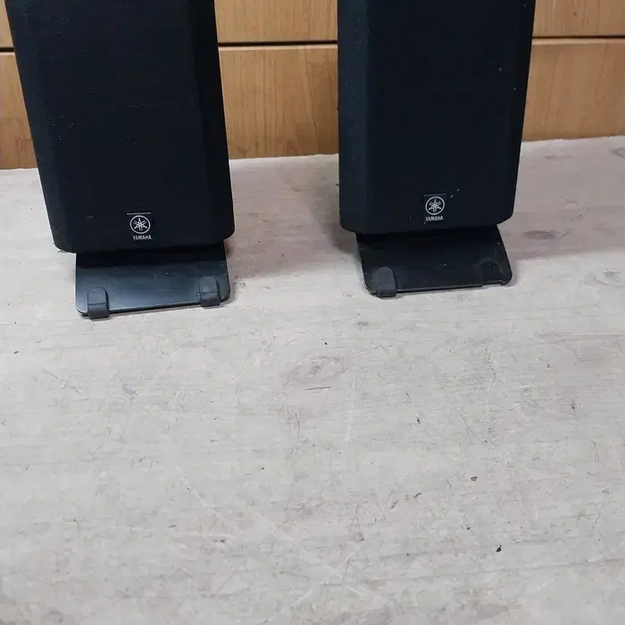 받침대 있는 민트급 야마하 NX-220P 미니 풀레인지 스피커