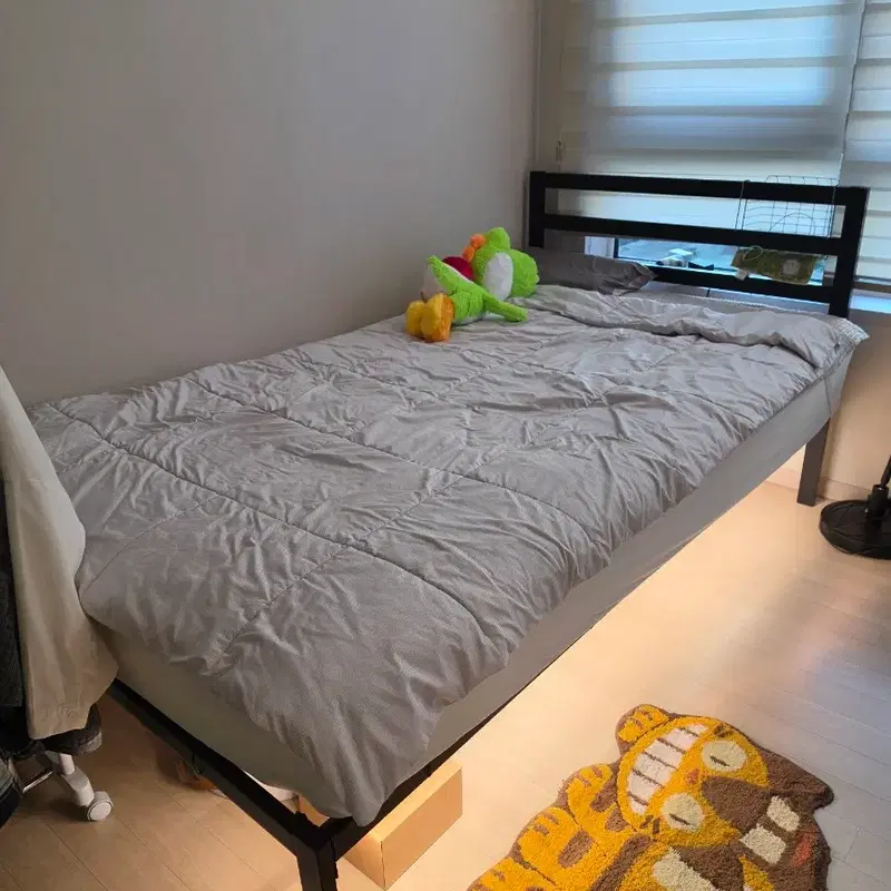 지누스 1500h 침대 프레임 팝니다