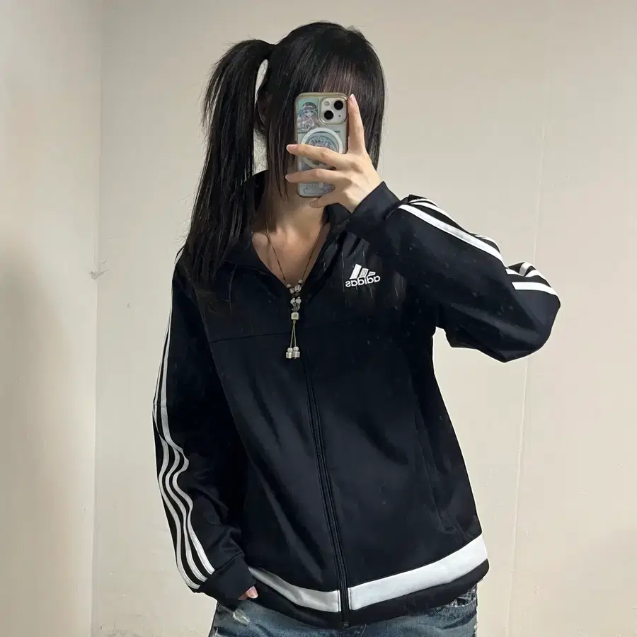 아디다스 블랙 나일론 배색 져지