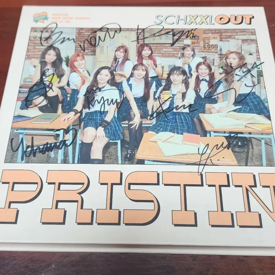 프리스틴 앨범 SCHXXL OUT 싸인앨범