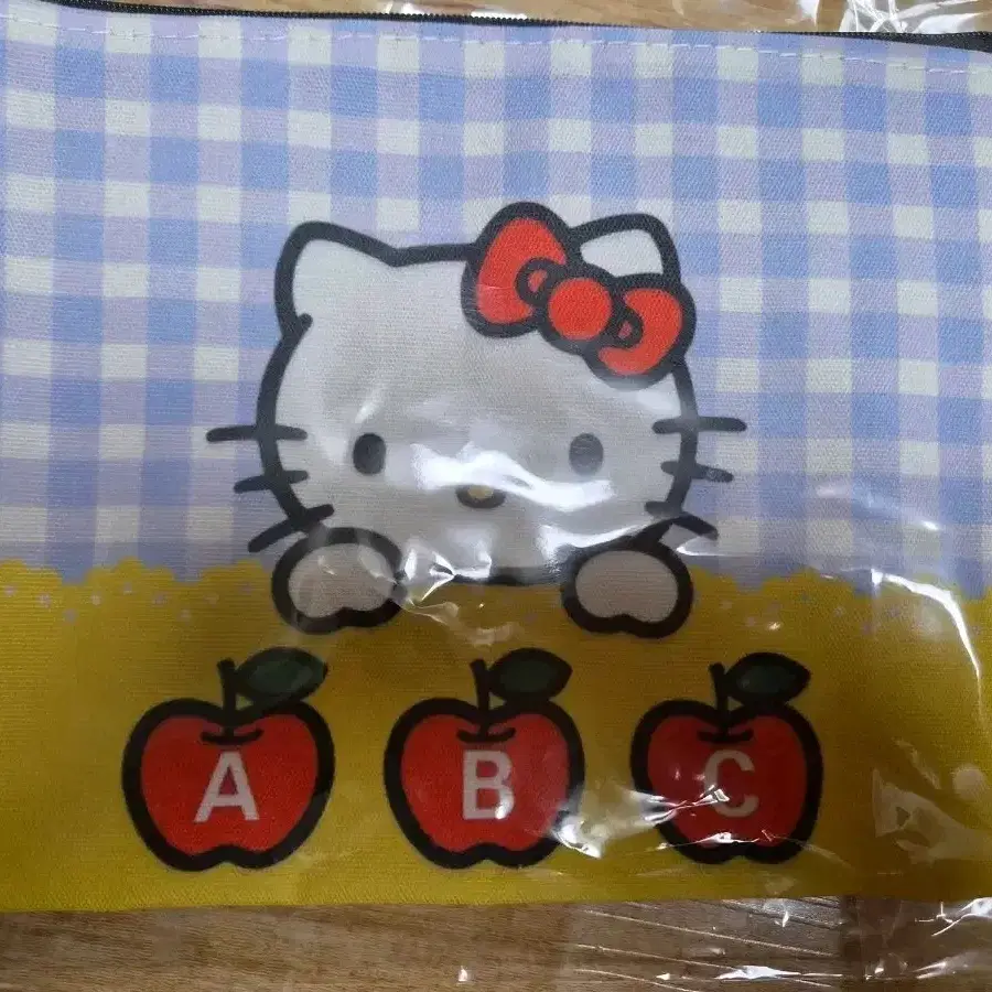 헬로키티 파우치 gingham