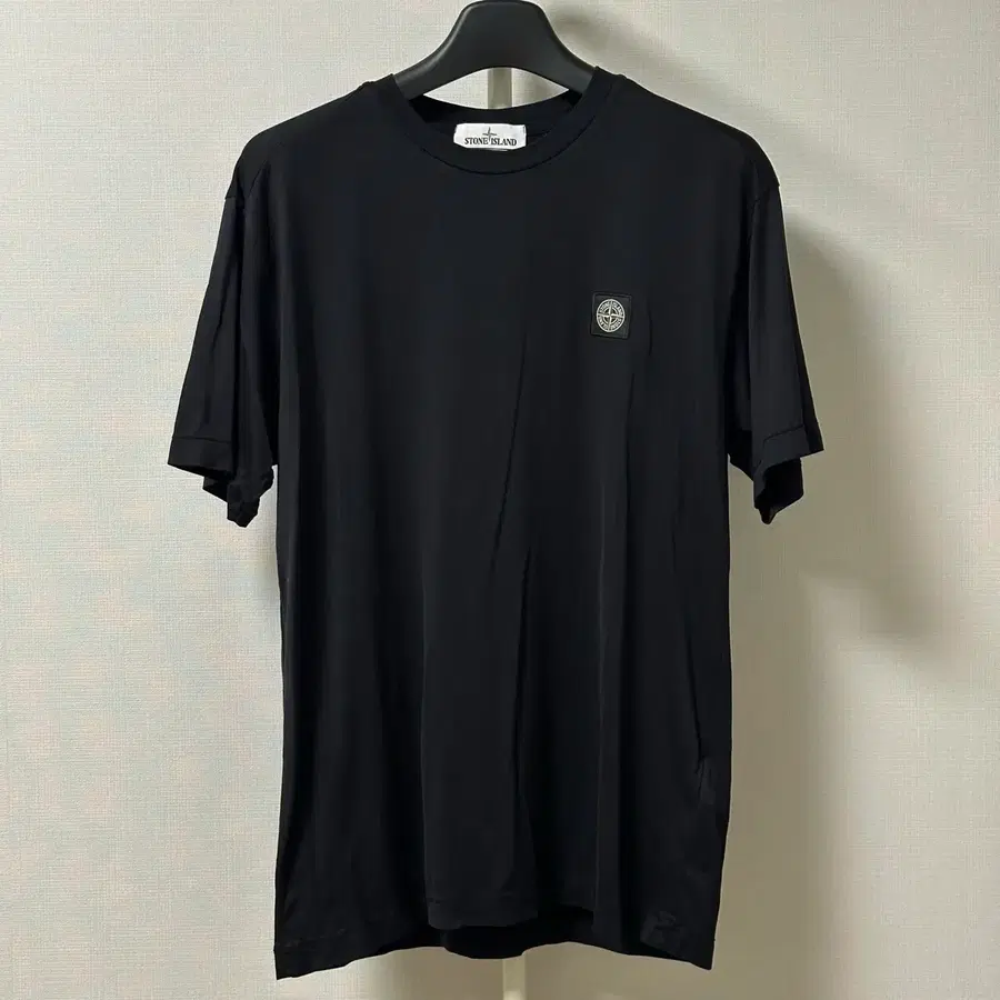 [XL] 22SS 스톤아일랜드 패치 로고 반팔 티셔츠 블랙