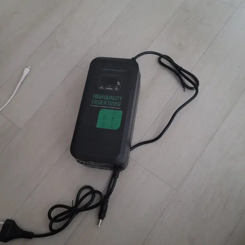 이지베이션 고속충전기 전기자전거. 킥보드 배터리 고속충전기