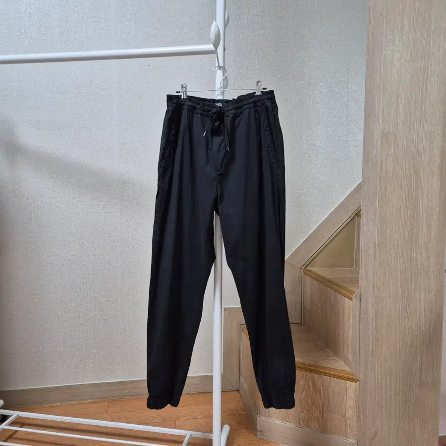 자라 블랙 조거 팬츠