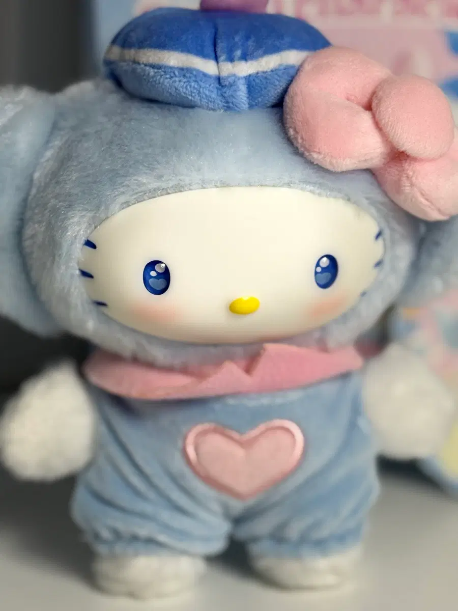 미니소(MINISO) 산리오 캐릭터즈 블루 플러터 시리즈 (키티/시나모롤)